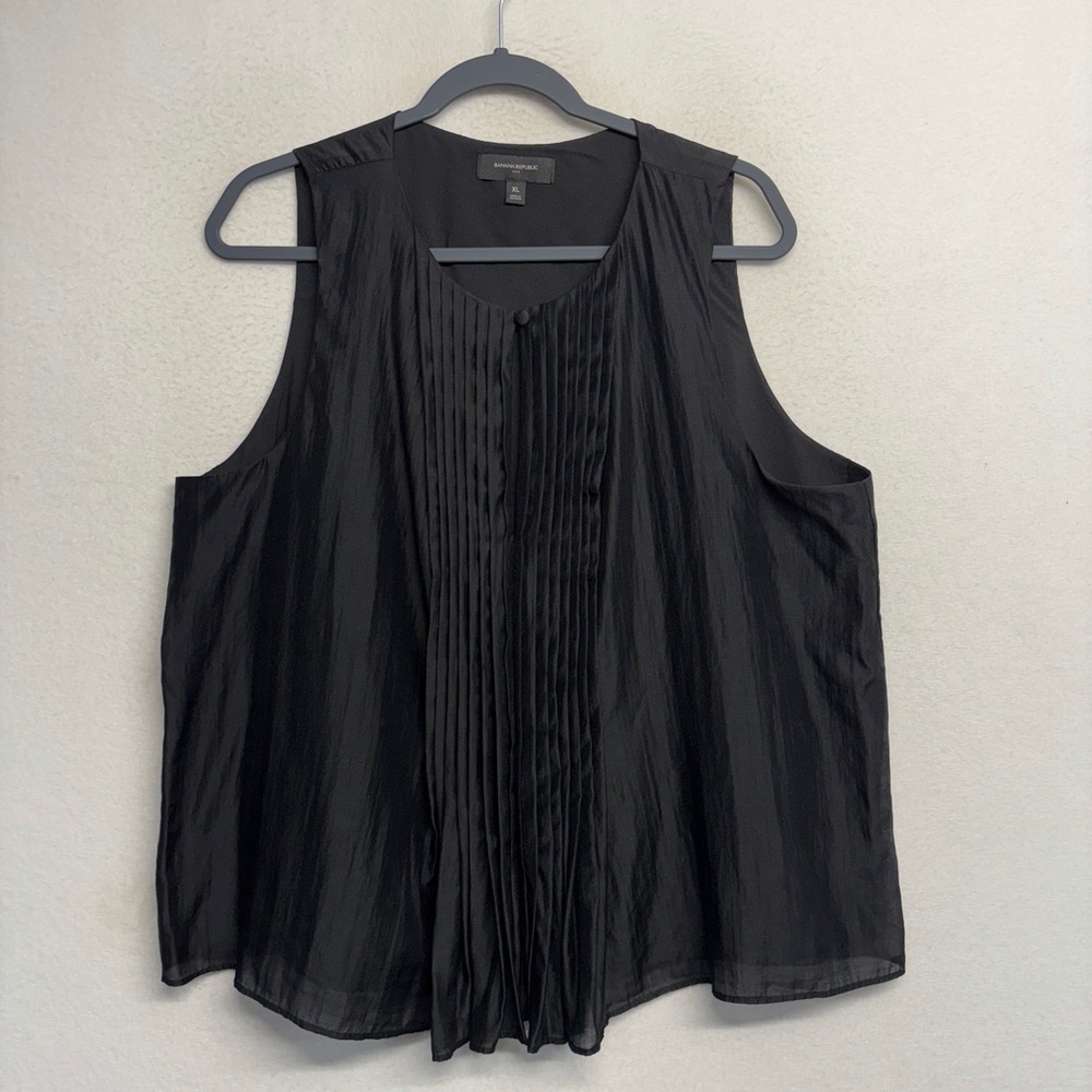 Banana Republic Tank Blouse‎ Pintuck Pleated Black XL Keyhole